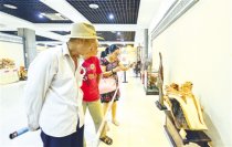 首屆市級工藝美術(shù)大師優(yōu)秀作品及工藝美術(shù)精品